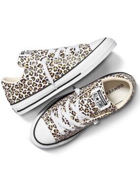 Women’s Men’s Converse Street Low Cheetah Sneakers - Cream retails $68